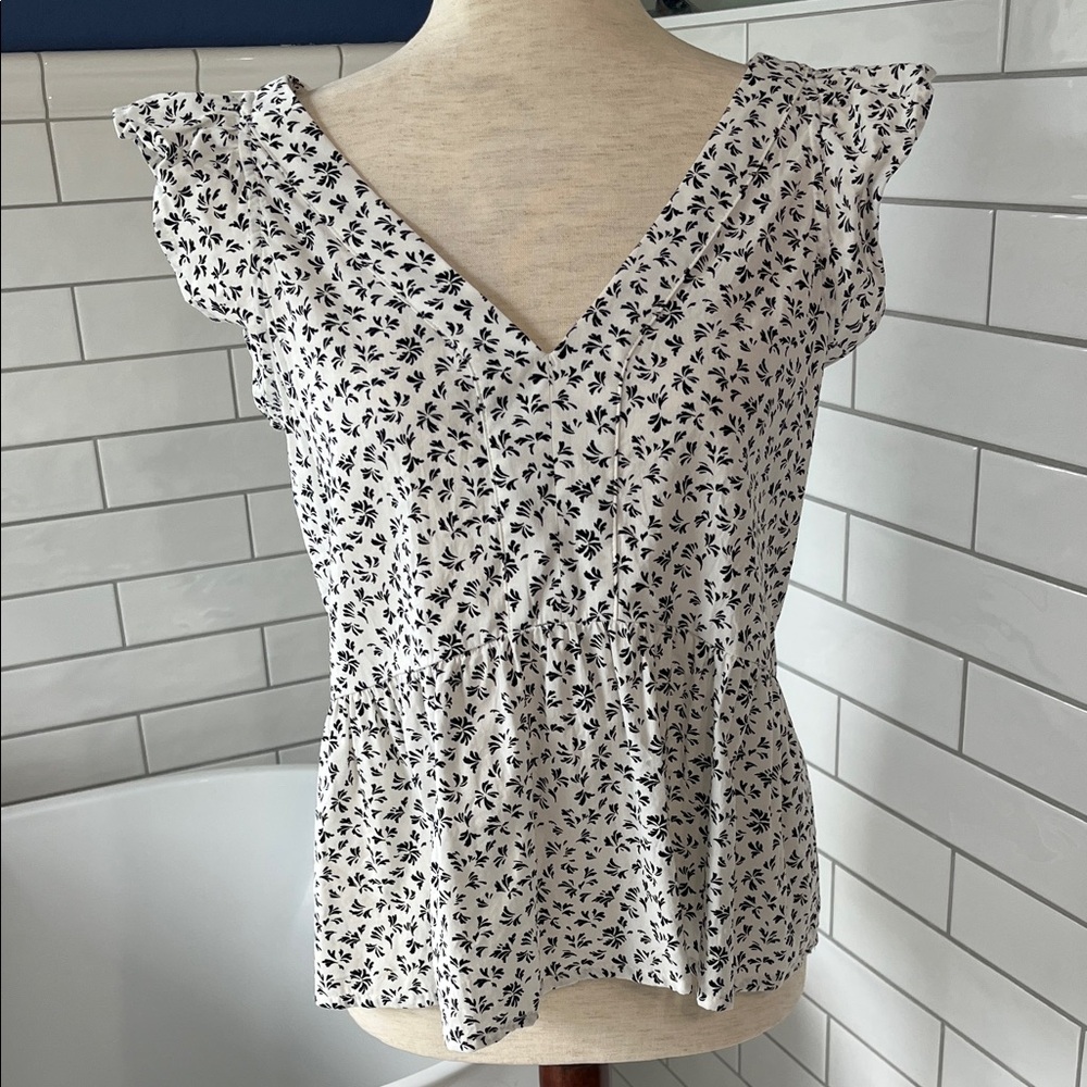 LOFT Black and White Leaf Print V-Neck Blouse